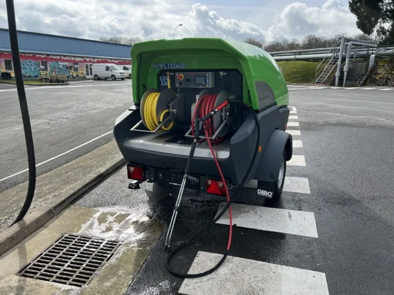 Matériel de nettoyage pour l'automobile et le transport