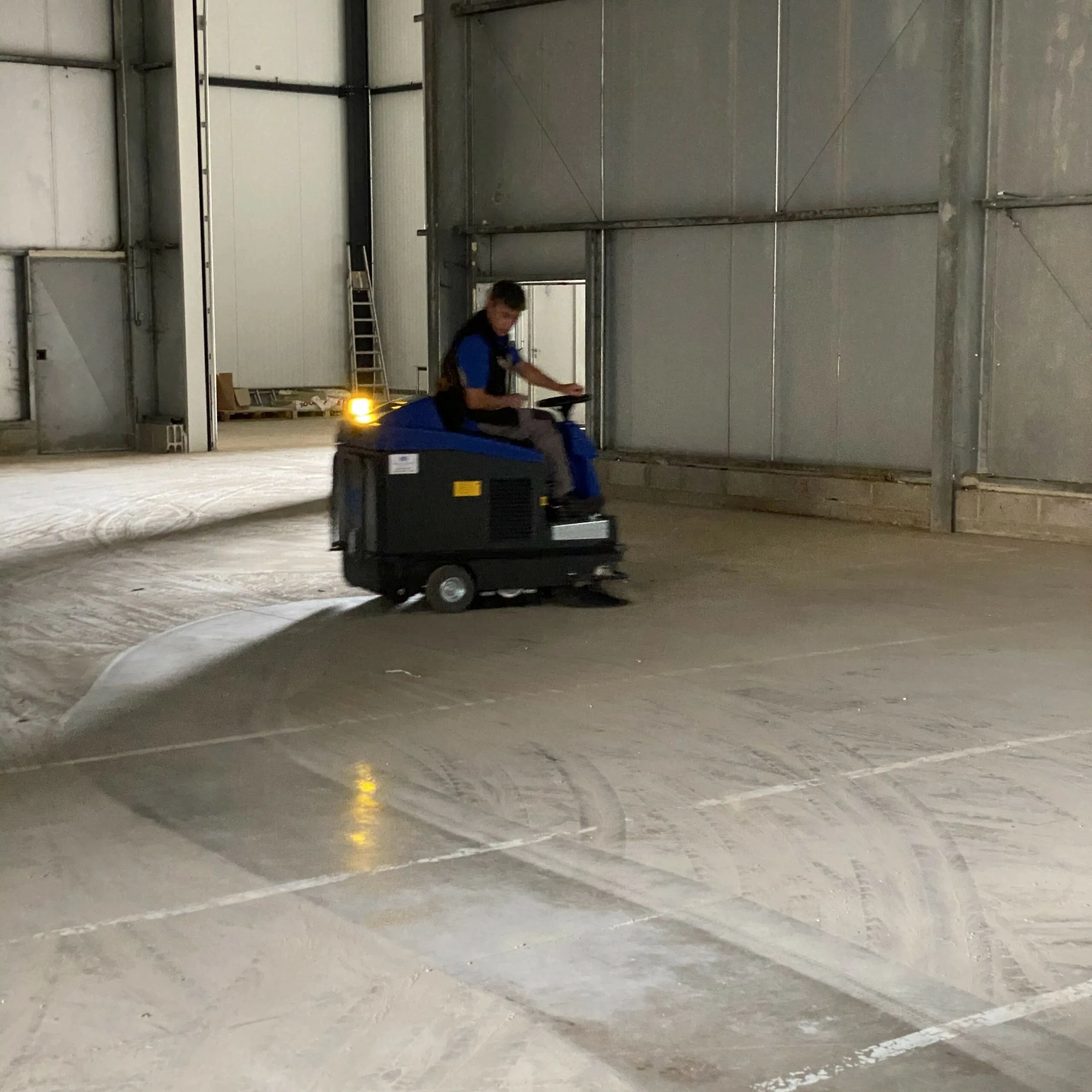 Balayeuse autoportée Style E70