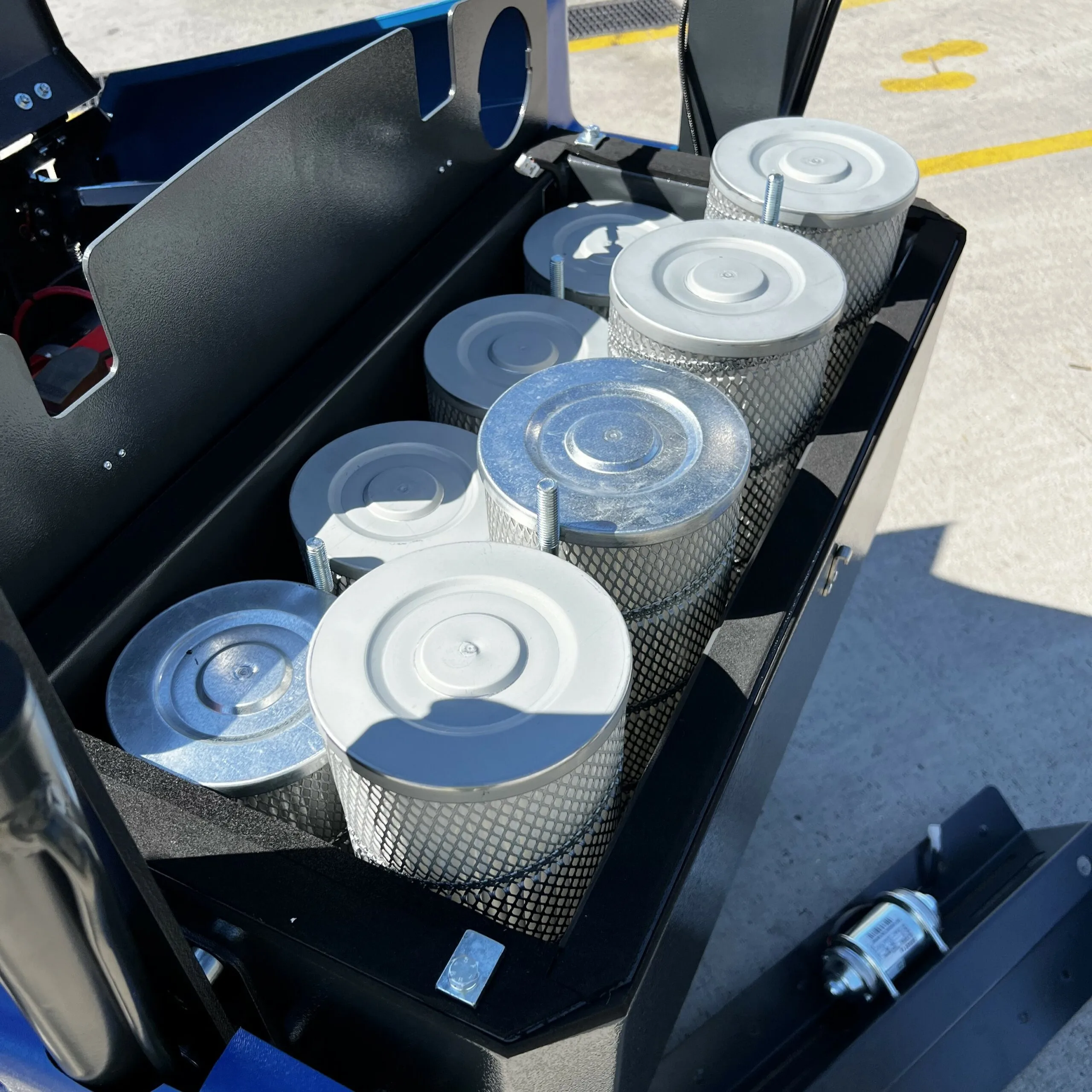 Balayeuse autoportée GEMMA E78, système de filtration cartouche
