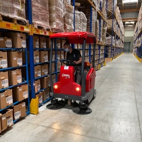 Balayeuse autoportée GEMMA E78 avec option toit